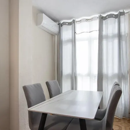 Apartment Torrejon Id187 *